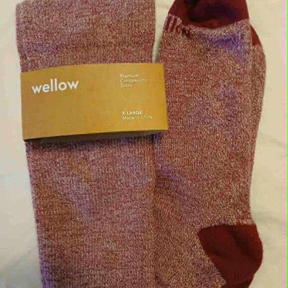 Wellow Compression Socks - Picture 2 of 2